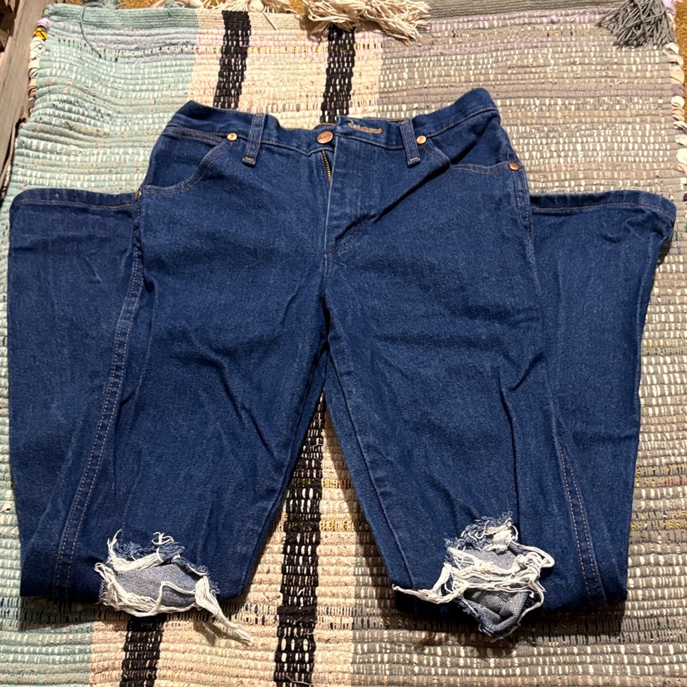 Women's Blue Distressed wrangler jeans